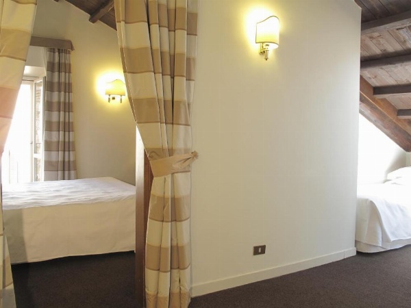 Hotel Albergo Santa Chiara image 17